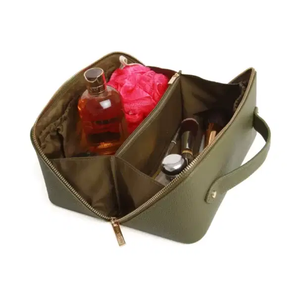 Alice Wheeler Beauty Train Case - Image 17