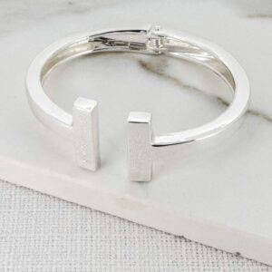 Envy 4711 Hinged Bracelet