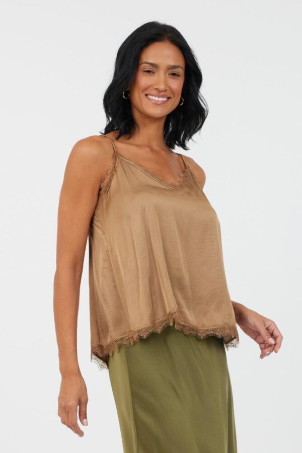 Suzy D Kerra Caramel Top