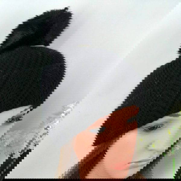 Sasha Pom Pom Hat - Image 2