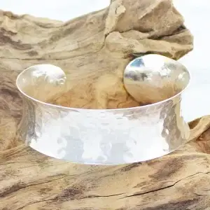 1310 Solid Beaten Metal Cuff