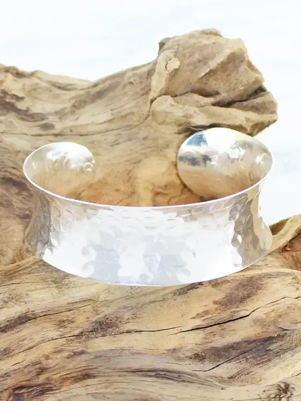 1310 Solid Beaten Metal Cuff