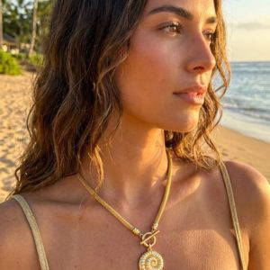 Envy 4770 Short Gold Necklace with Ammonite Pendant