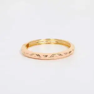 3516 Hinged Pink Enamel Bracelet